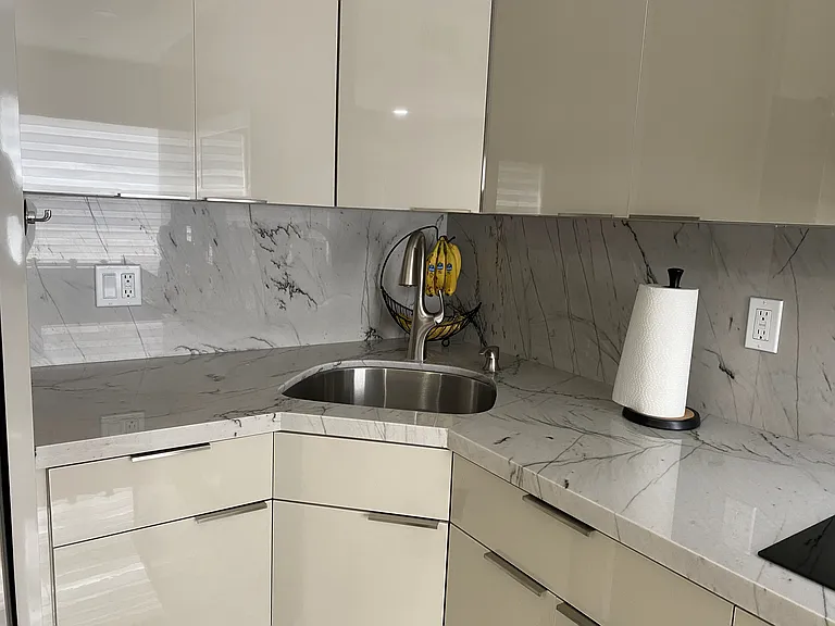 1560 W 46th St #228 — Photo 8