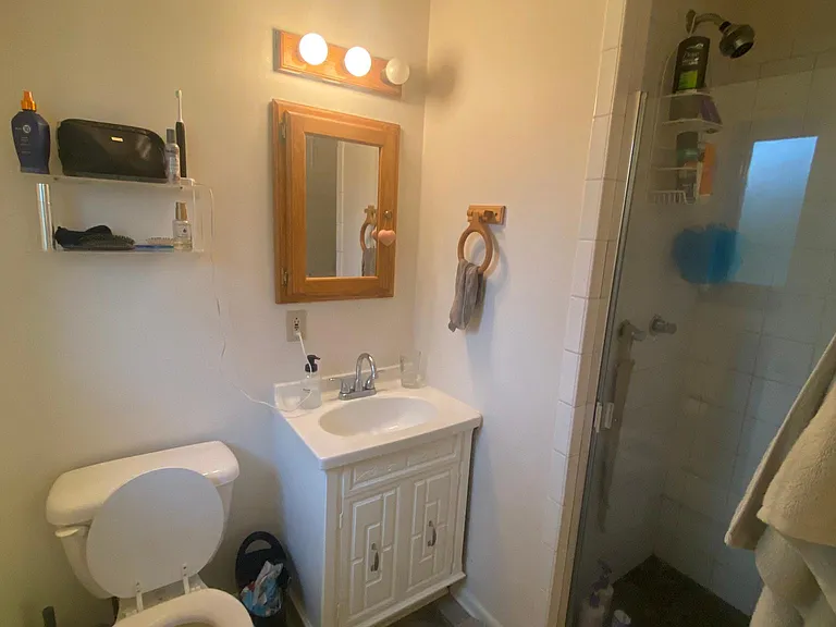 1010 S Hudson St — Photo 13