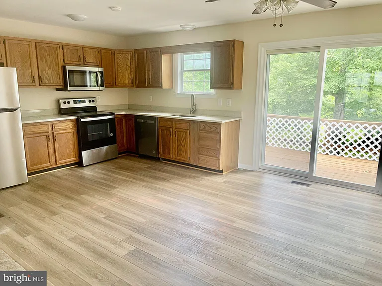 380 Sollers Wharf Rd — Photo 5