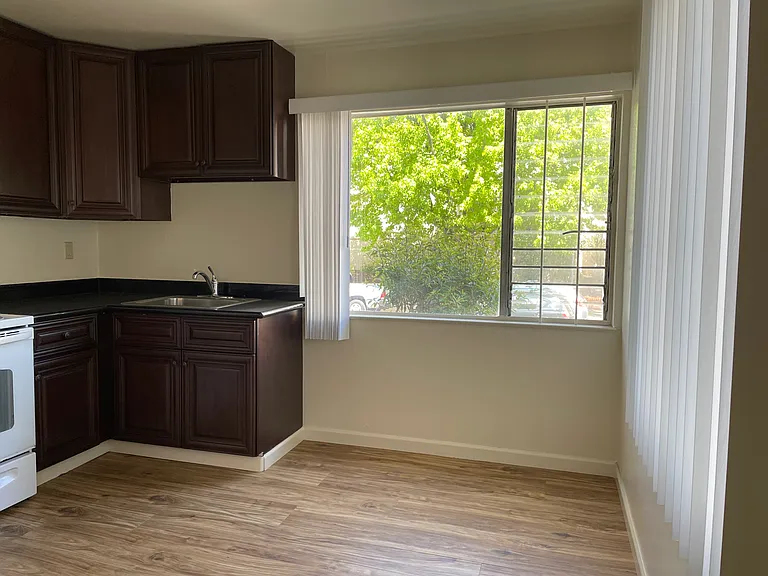 2450 Milvia Street — Photo 16