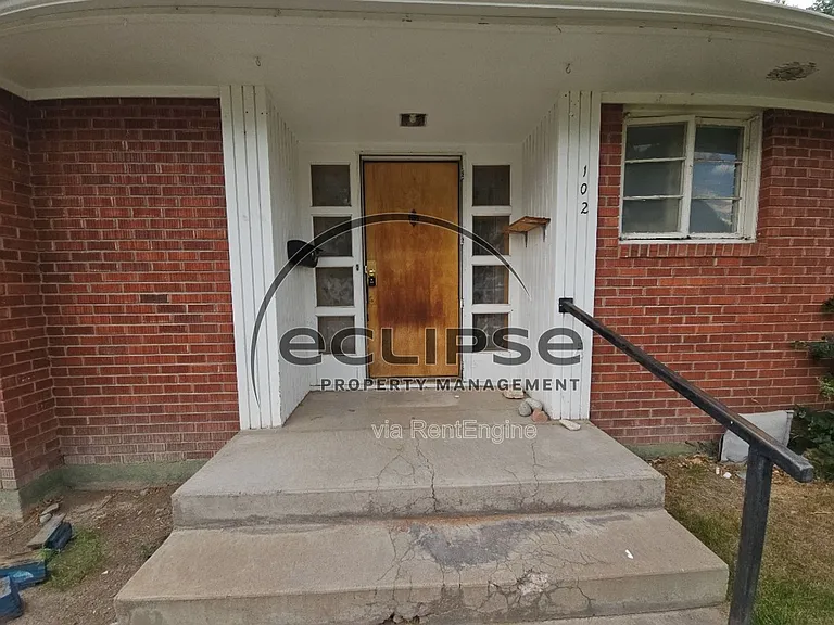 102 Poncha Ave — Photo 3