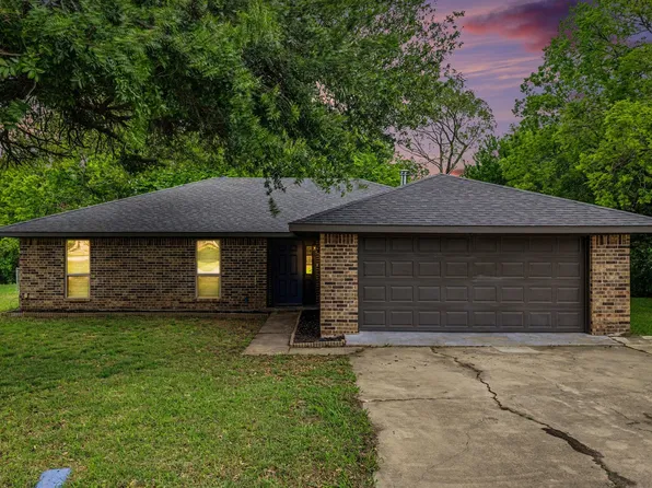 100 Pecan Cir, Trenton, TX 75490