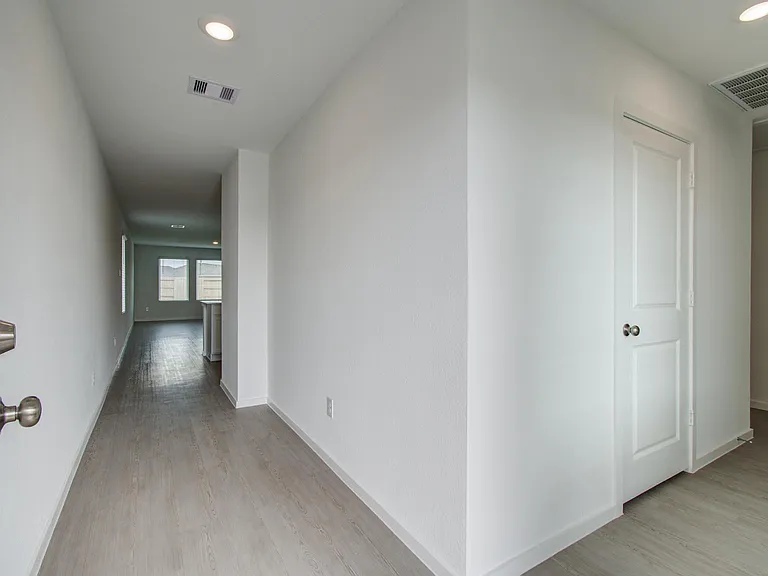 18054 Le Gotte Ln — Photo 4