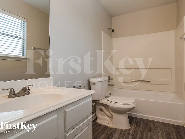 430 Remington Creek Dr — Photo 13
