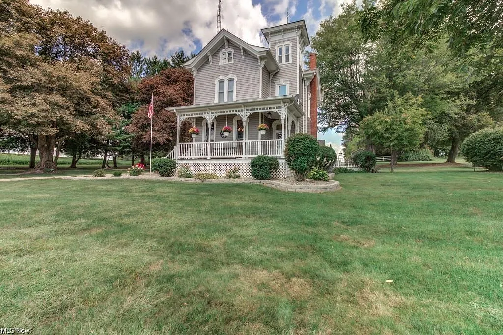 24180 Ridge Rd photo 1