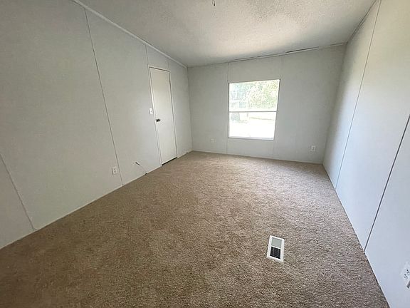 5th image of 608 N Greenville Ave