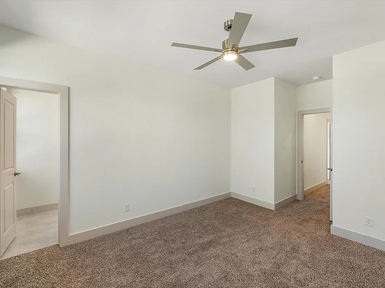 504 E Kimball St #1 — Photo 27