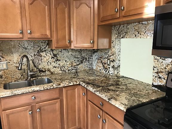 3rd image of 109 Lake Olive Dr