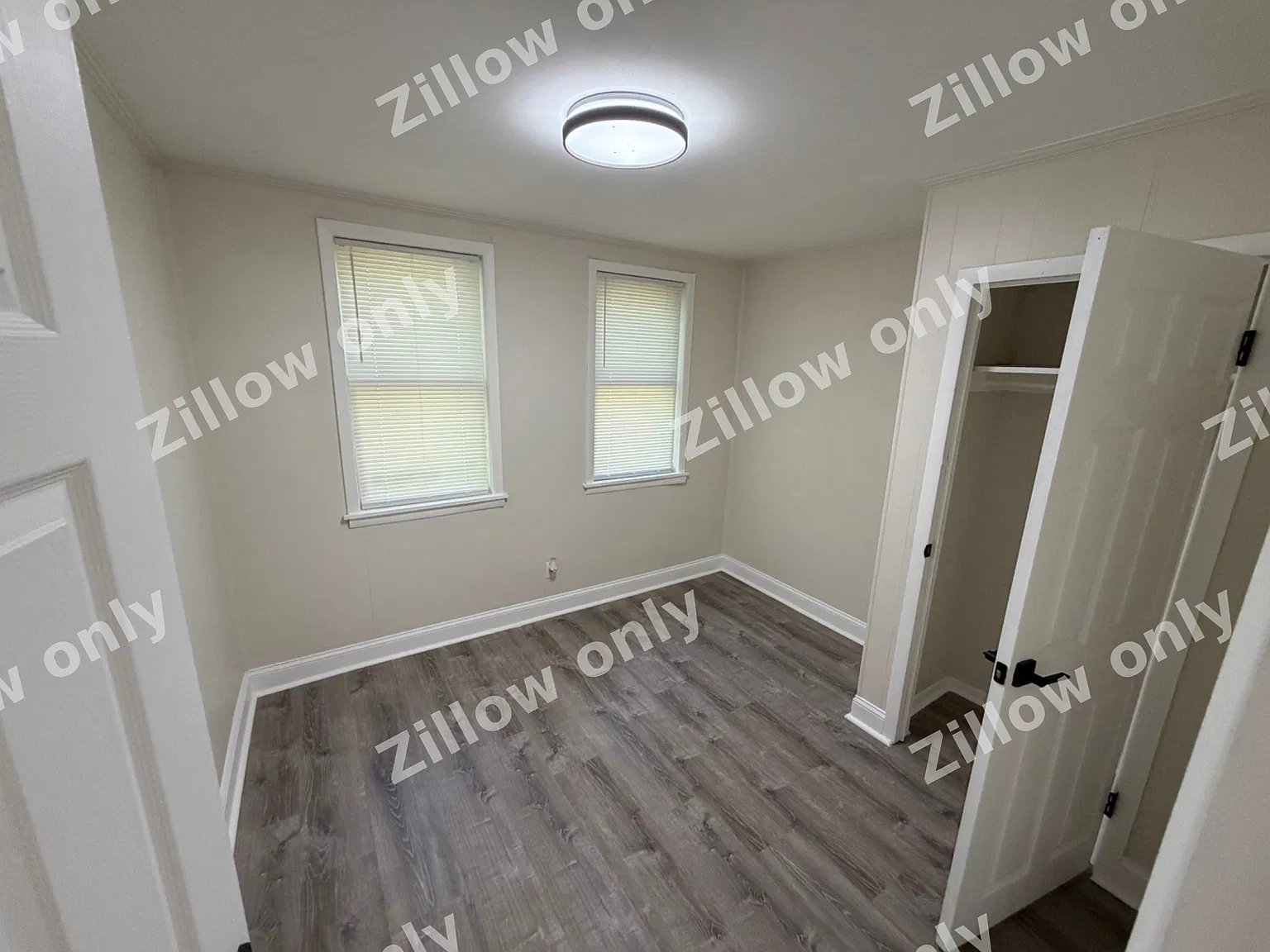 3 bed, $1,650 — Photo 2