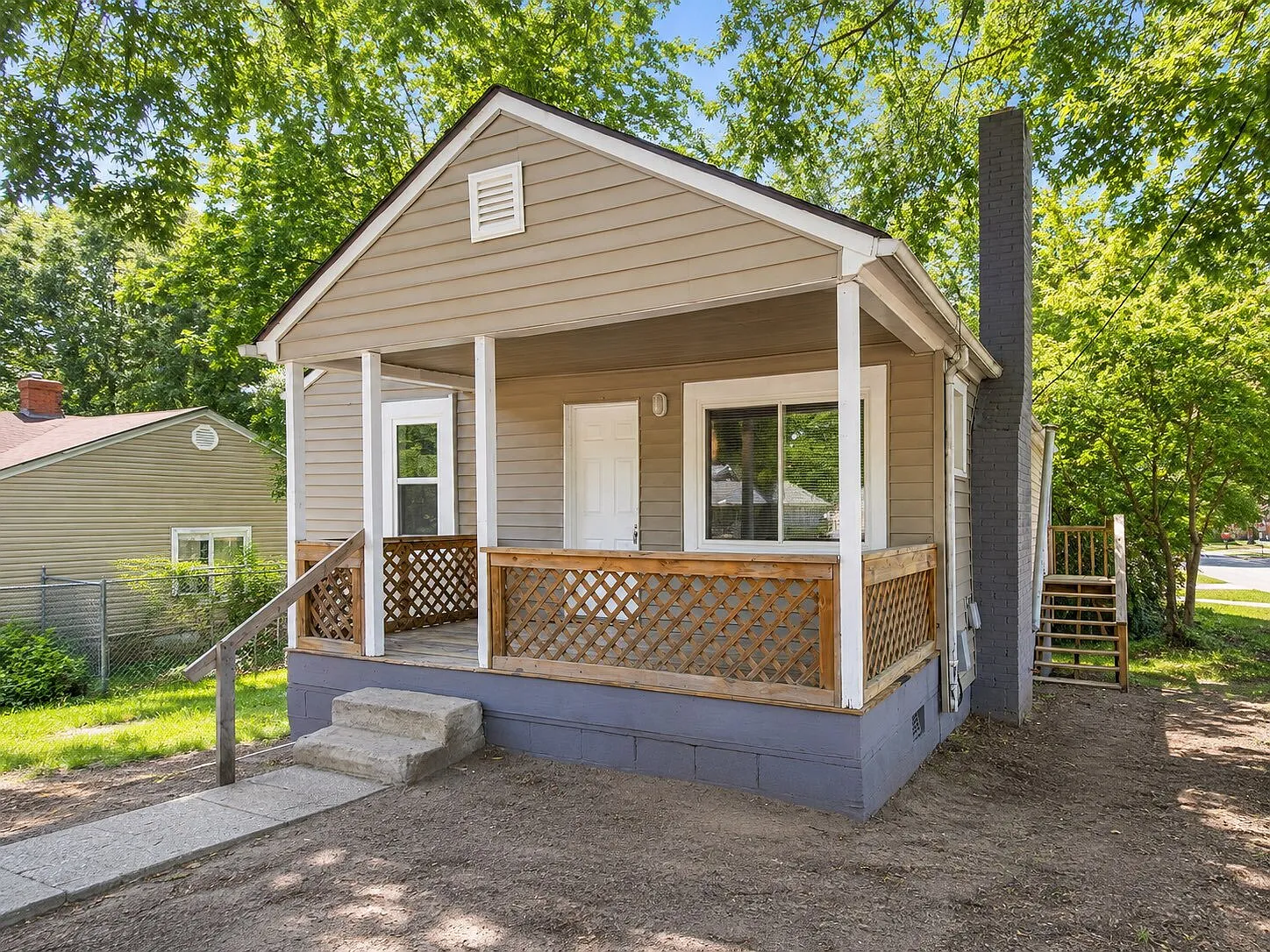 3 bed, 1.0 bath, 987 sqft, $1,250 — Photo 2
