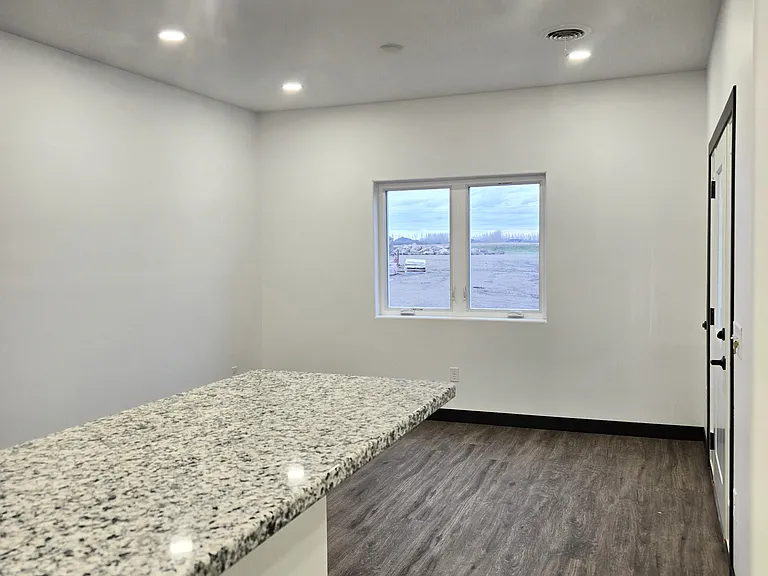 2333 Colby Ave NW — Photo 6