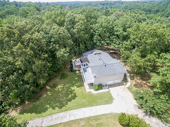 2nd image of 444 Bethany St