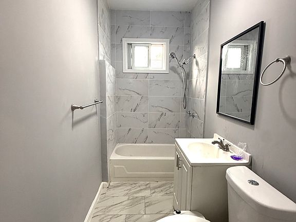 5th image of 1107 Frank St APT 2