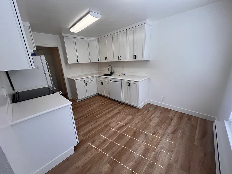 1249 W Washington Ave #1 — Photo 9