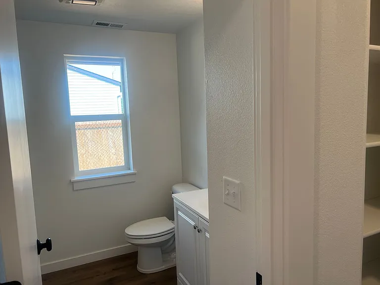 724 SE 135th Ct — Photo 11