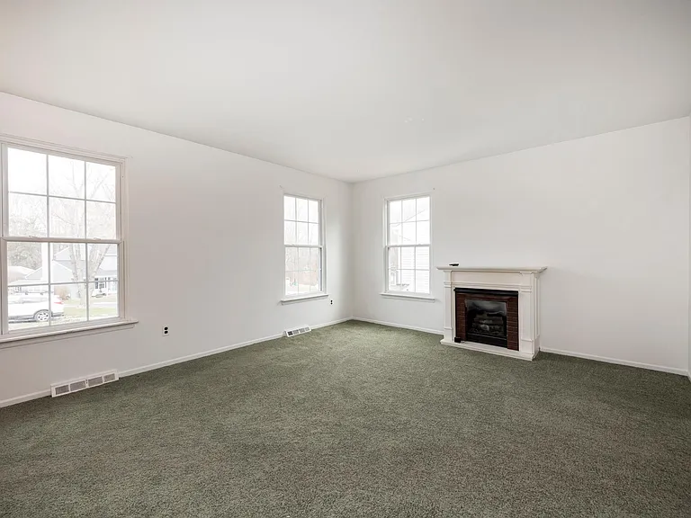 123 Lambeth Ct — Photo 7