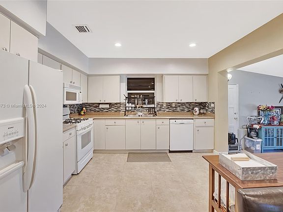 5th image of 9320 Marine Dr