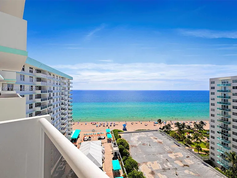 3725 S Ocean Dr #1516 — Photo 2