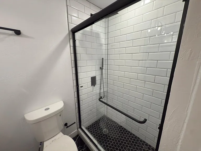 1015 S 1st Ave #A — Photo 5