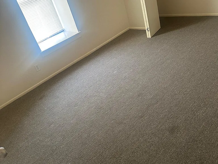 1800 E Stewart St #112 — Photo 4
