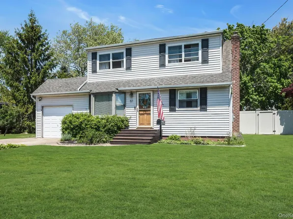 57 Wantagh Avenue, East Islip, NY 11730