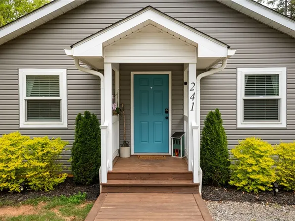 241 White Pine Dr, Fair Play, SC 29643