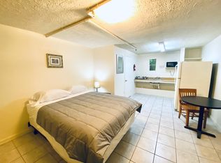 823 E 38th St, Savannah, GA 31401