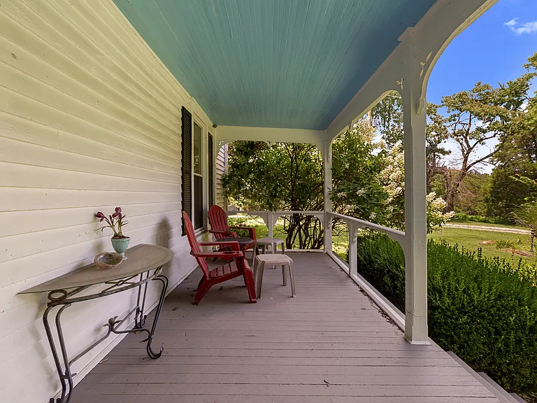 5820 Chamberlain Ln — Photo 21