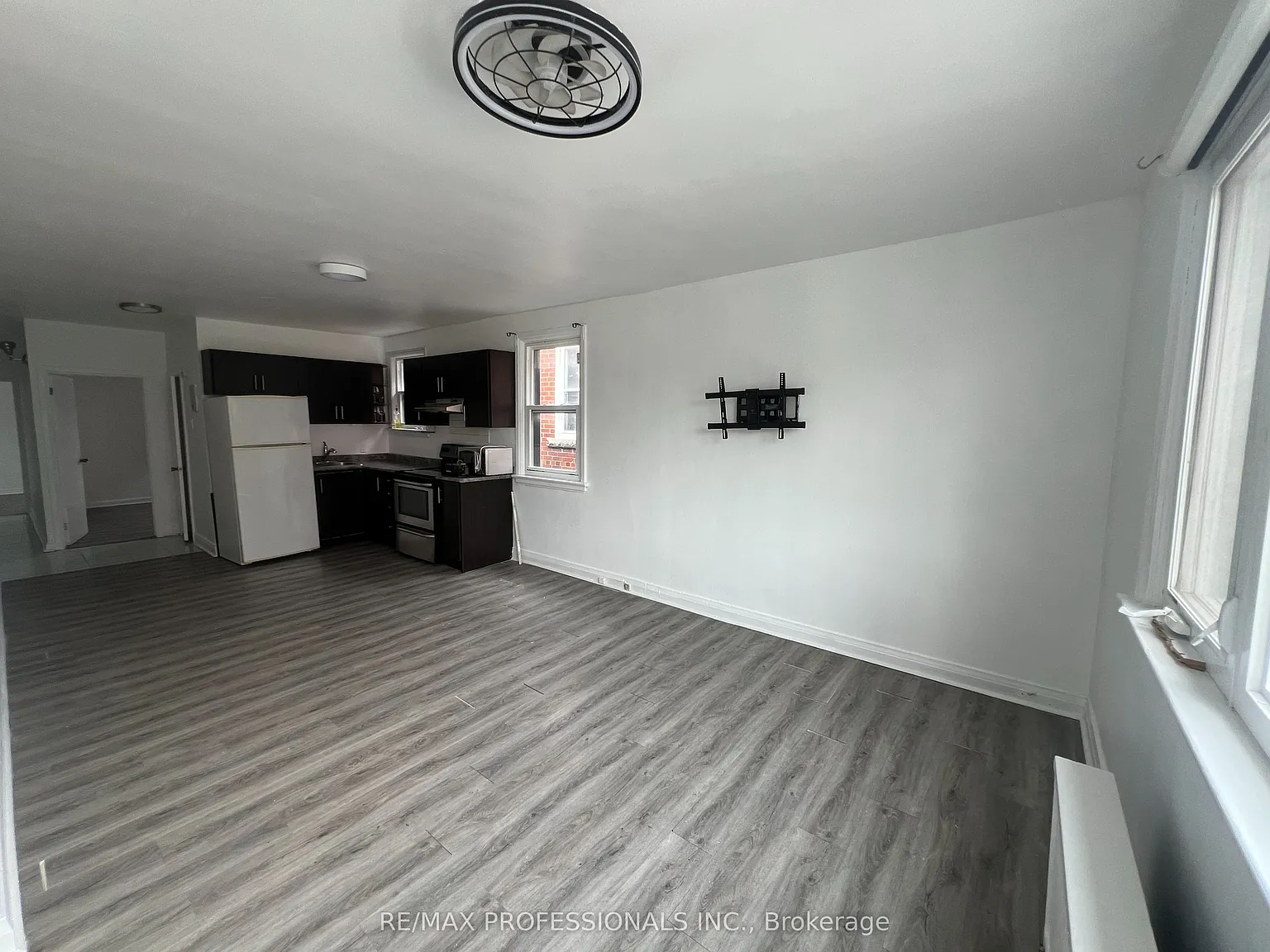 2 bed, $2,000 — Photo 3
