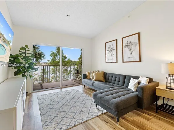 5065 Wiles Rd APT 308, Pompano Beach, FL 33073