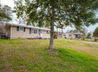 3239 Shepard Dr, Rocky Face, GA 30740