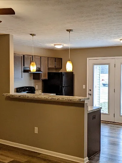 River Pointe Apartments - 12518-102 — Photo 4