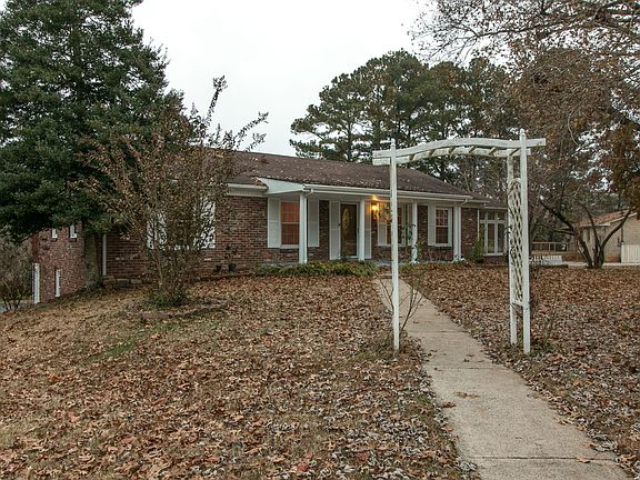 3rd image of 1284 Hillwood Dr