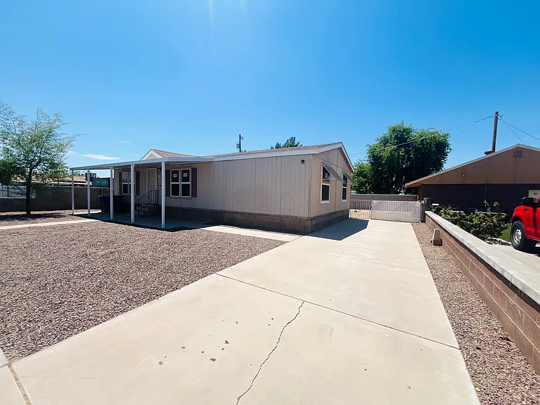 4219 W Pecan Rd — Photo 2