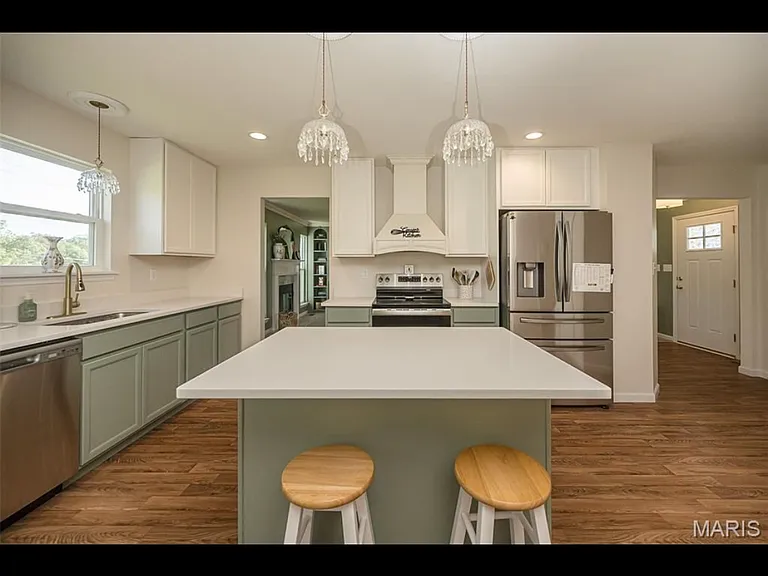 347 Cumberland Ct — Photo 12