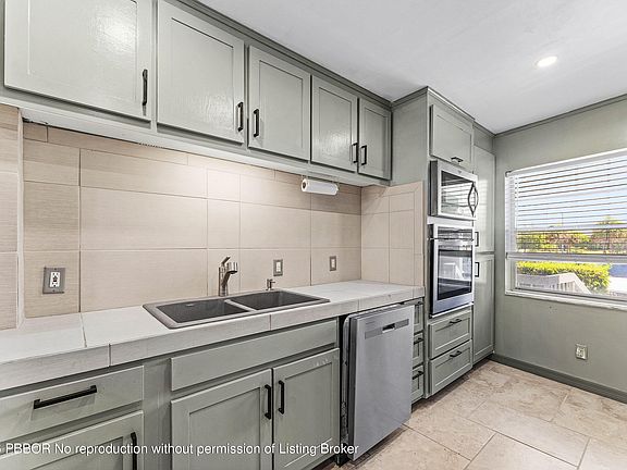 5th image of 155 Yacht Club Dr APT 101