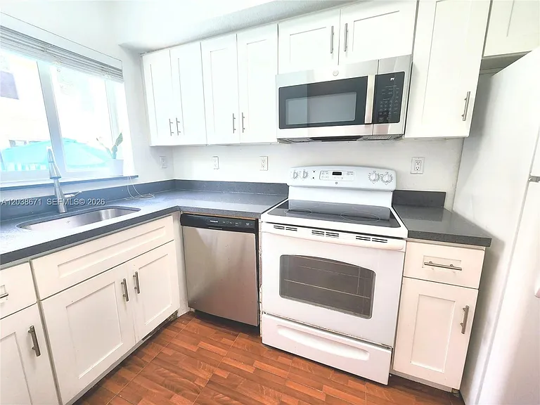 481 NW 84th Ln #481 — Photo 6