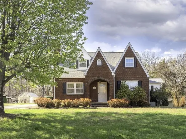 5642 Old Walkertown Rd, Walkertown, NC 27051