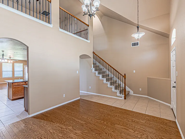 419 Fairland Dr — Photo 8