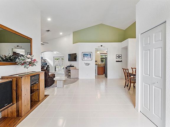 4th image of 6520 NW 78th Drive