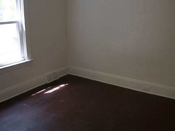 5th image of 2915 E 111th St