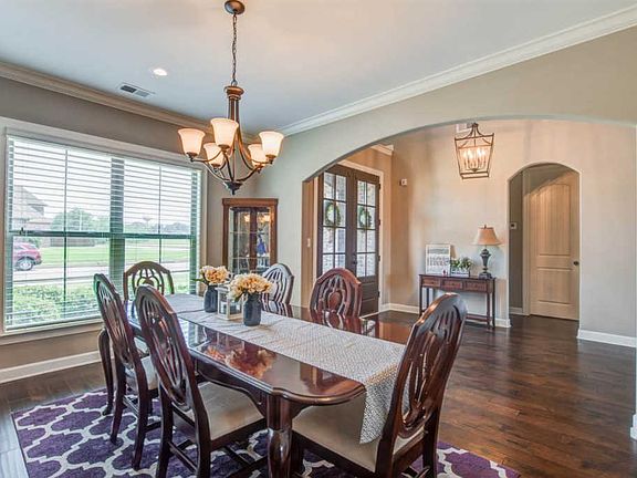 4th image of 3489 Banyan Ln