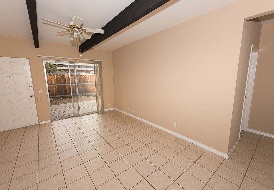 1st image of 945 High School Way APT 14