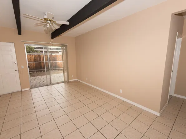 945 High School Way APT 14, Mountain View, CA 94041
