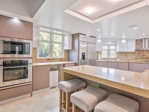 4th image of 818 Carr Dm #35