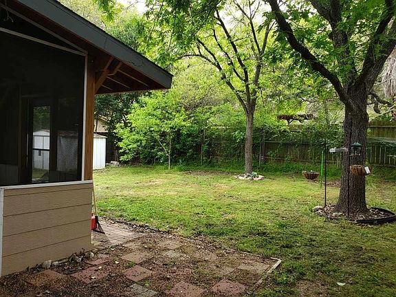 3rd image of 10720 Sunny Ln
