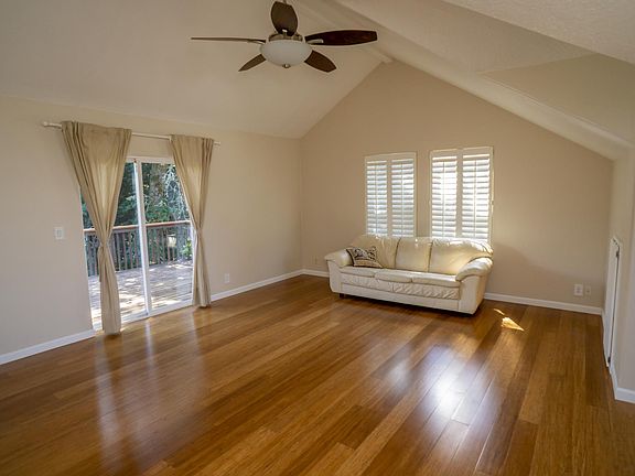 3rd image of 1593 SE 62nd Ave