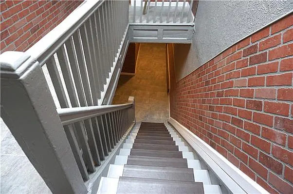 Rented by Avenue Sotheby's International Realty | media 9