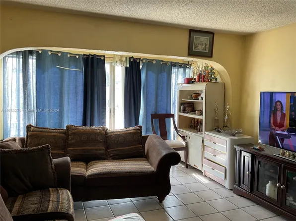 1793 SW 5th St APT 202, Miami, FL 33135