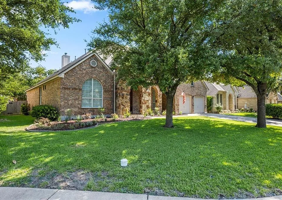 2127 Clear Lake Pl